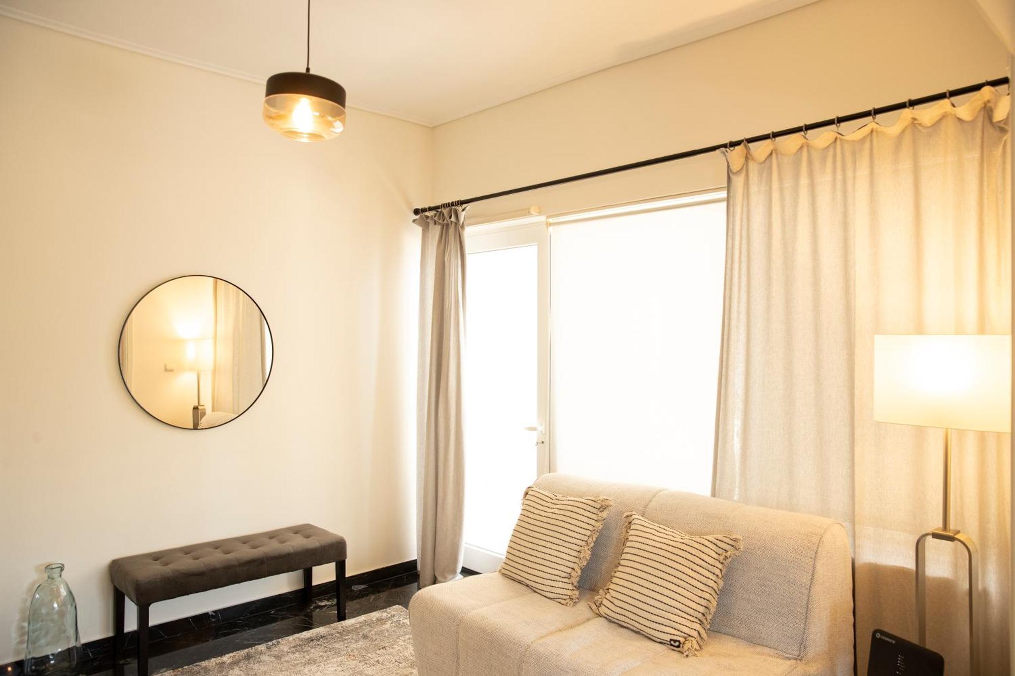 Spacious Glyfada Golf 4Br -Near Beach + Shops Athen Eksteriør bilde